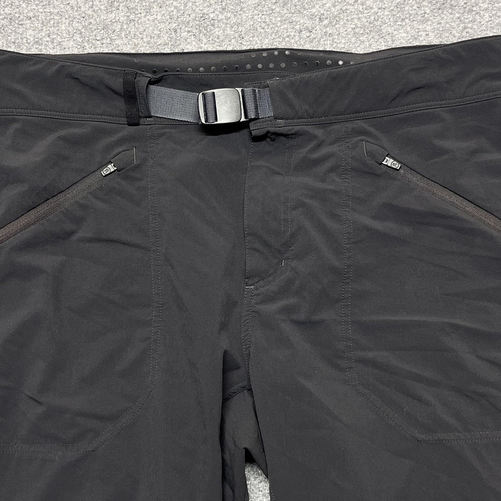 Backcountry Shorts Mens Large Black Softshell Biker 9 Inseam Belted Hiking - Picture 2 of 9